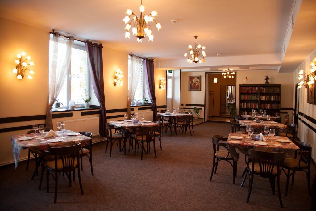 Florentina Hotel Edinet Εξωτερικό φωτογραφία